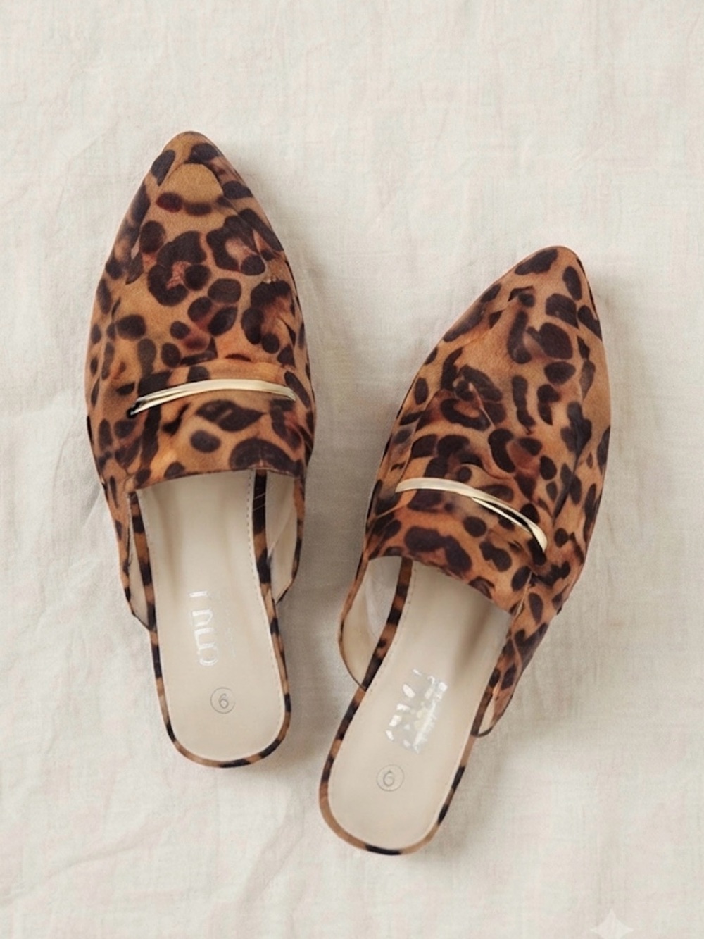 Musshoe leopard mules